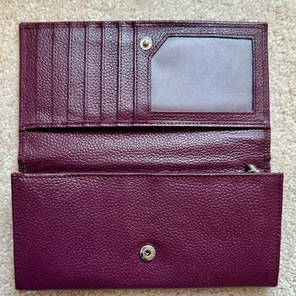 RFID Secure Maroon Wallet - Picture 1 of 3